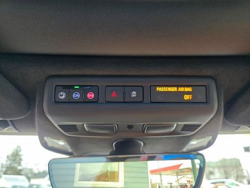 Used 2023 Chevrolet Corvette Stingray Premium Cpe w/ Body-Color Dual Roof Package image 41