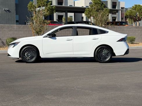 New 2026 Nissan Sentra SV w/ Floor Mat Package FWD image 2