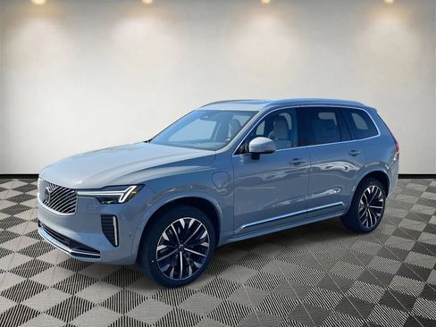 New 2026 Volvo XC90 T8 Plus image 7
