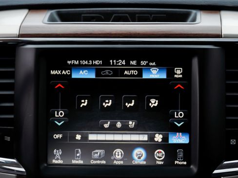 Used 2017 RAM 3500 Laramie AWD/4WD image 36