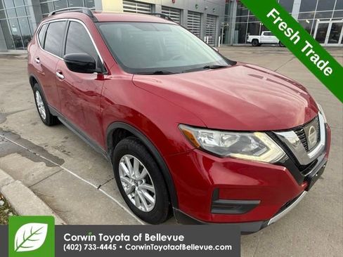 Used 2017 Nissan Rogue SV w/ Midnight Edition image 2