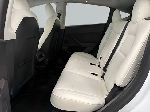 Used 2022 Tesla Model Y Performance AWD/4WD image 13