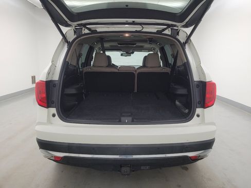 Used 2018 Honda Pilot Touring image 29