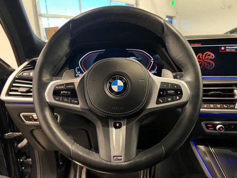 Used 2022 BMW X5 xDrive40i w/ M Sport Package image 12