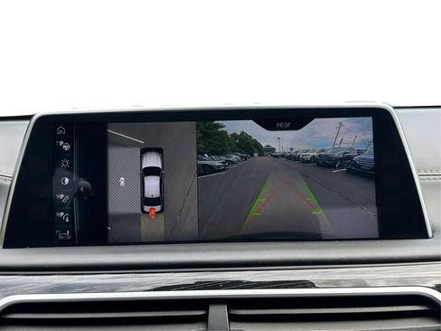 Used 2017 BMW 750i xDrive AWD/4WD image 28