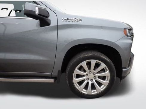 Used 2020 Chevrolet Silverado 1500 High Country image 9