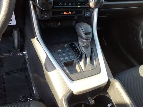 Certified 2024 Toyota RAV4 LE AWD/4WD image 10