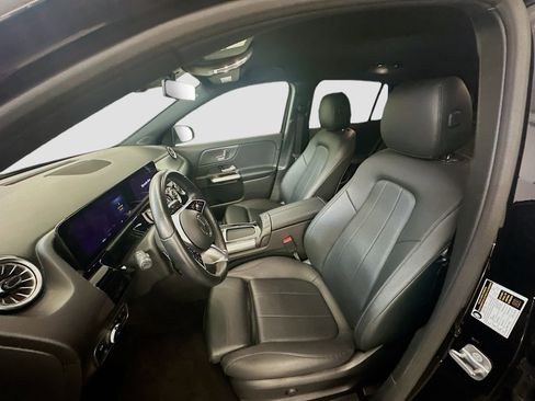 Used 2025 Mercedes-Benz GLA 250 4MATIC image 13