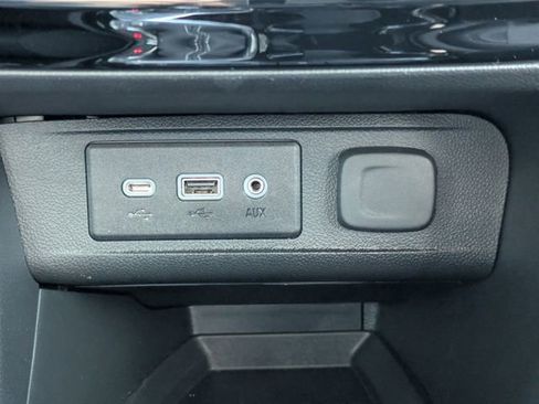 Used 2023 Buick Encore GX Select w/ Safety Package II AWD/4WD image 28