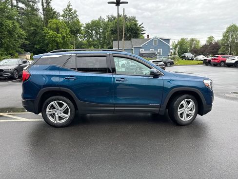 Used 2020 GMC Terrain SLE w/ Driver Convenience Package AWD/4WD image 6