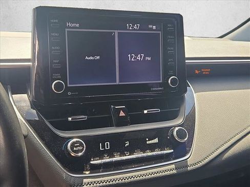 Used 2022 Toyota Corolla SE FWD image 13