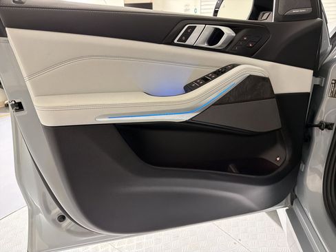 Certified 2025 BMW X5 M60i AWD/4WD image 12