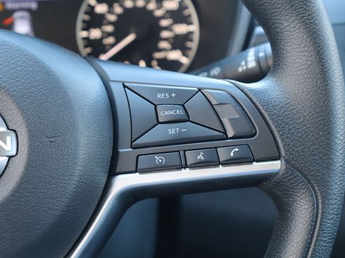 Used 2025 Nissan Altima 2.5 SV AWD/4WD image 13