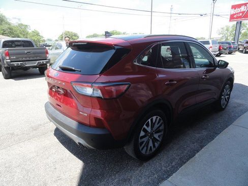 Used 2022 Ford Escape Titanium AWD/4WD image 5