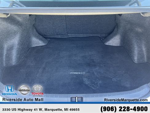 Used 2018 Toyota Corolla SE w/ SE Premium Package FWD image 10