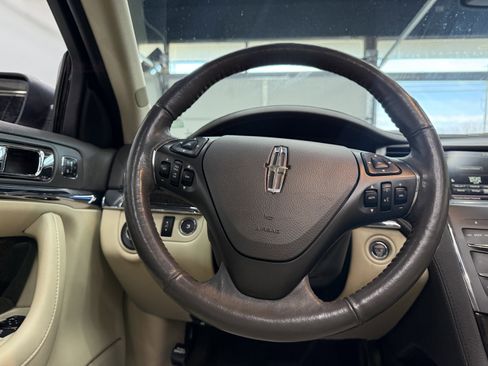 Used 2015 Lincoln MKS AWD w/ Technology Package image 15