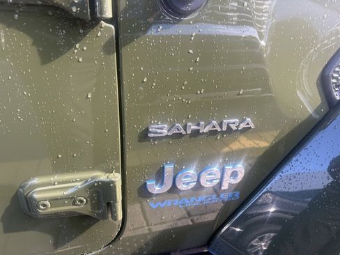 Used 2021 Jeep Wrangler Unlimited Sahara image 11