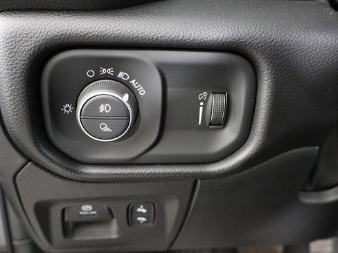 Used 2022 RAM 1500 Big Horn RWD image 22
