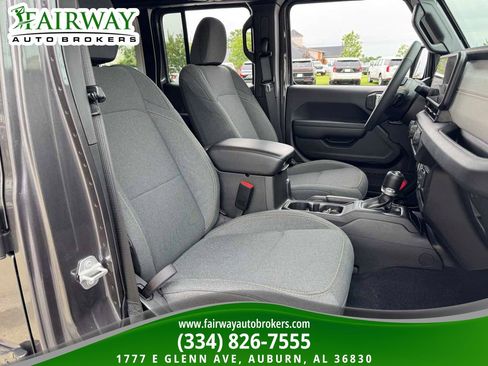 Used 2024 Jeep Wrangler Unlimited Sport AWD/4WD image 12