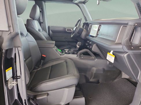 New 2025 Ford Bronco Badlands image 19