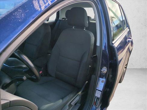 Used 2018 Volkswagen e-Golf SE w/ DC Fast Charging Package image 15