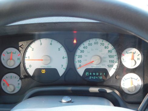 Used 2008 Dodge Ram 1500 Truck SLT image 29