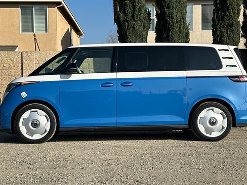 New 2025 Volkswagen ID. Buzz 1st Edition image 7