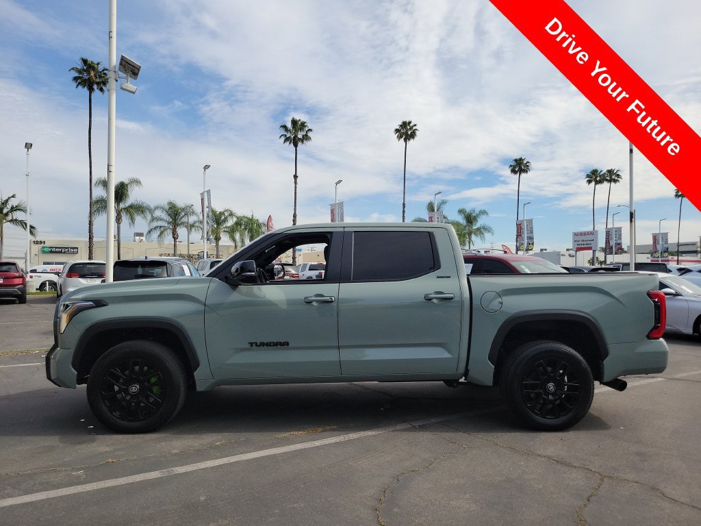 Used 2025 Toyota Tundra Limited AWD/4WD image 39