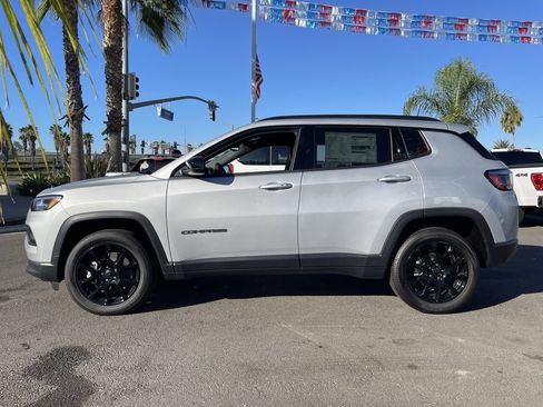 New 2026 Jeep Compass Latitude image 3