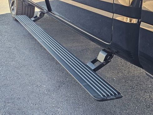 Used 2025 RAM 1500 Limited w/ Trailer Tow Group image 11