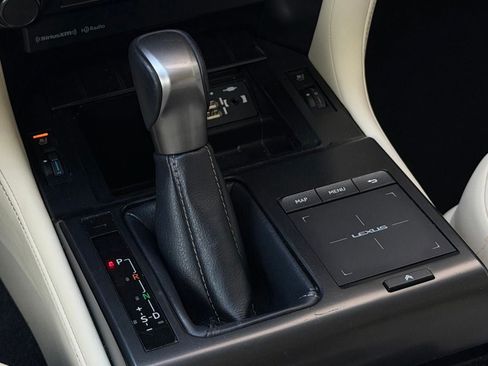 Used 2023 Lexus GX 460 Premium w/ Premium Package AWD/4WD image 18