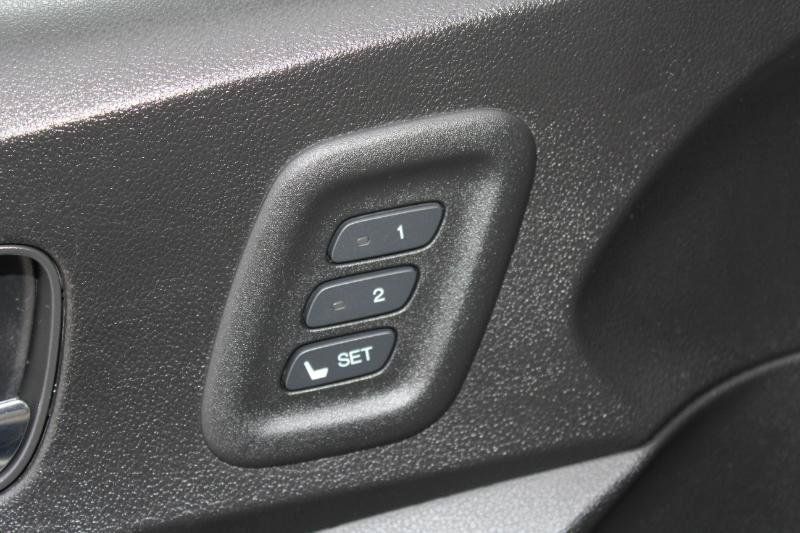 Used 2015 Honda CR-V Touring image 26
