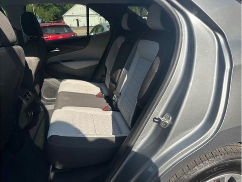 Used 2023 Chevrolet Equinox LT FWD image 9