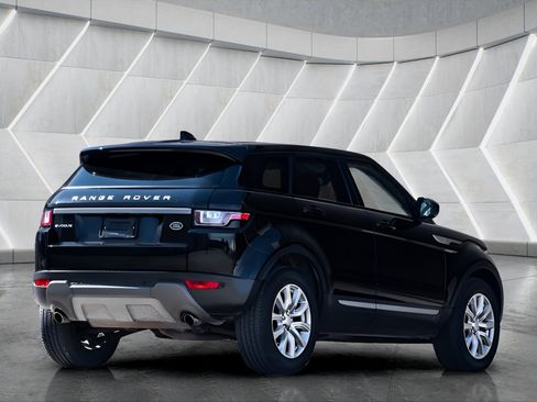 Used 2019 Land Rover Range Rover Evoque SE AWD/4WD image 7