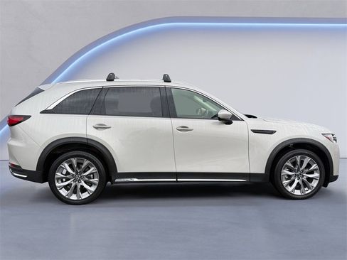 Used 2024 MAZDA CX-90 3.3 Turbo w/ Premium Package image 2