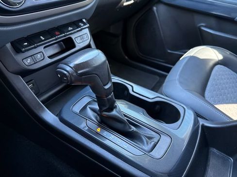 Used 2018 Chevrolet Colorado Z71 AWD/4WD image 24