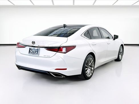 Used 2019 Lexus ES 350 w/ Accessory Package FWD image 4