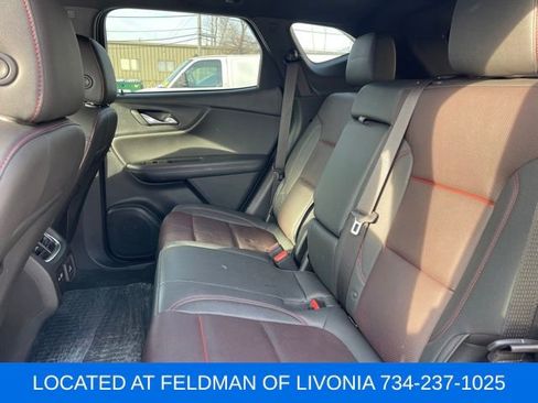 Used 2022 Chevrolet Blazer RS w/ Enhanced Convenience Package image 9