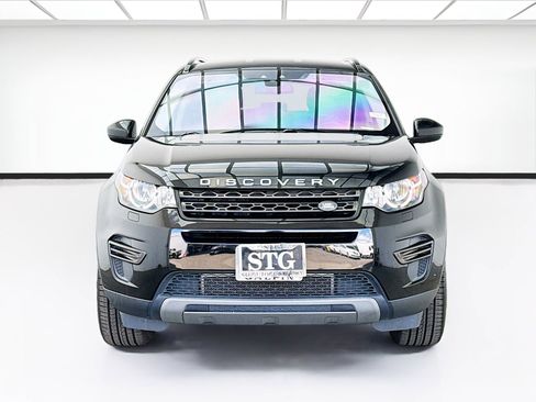 Used 2017 Land Rover Discovery Sport SE image 2