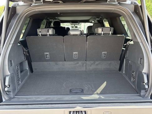 New 2026 Lincoln Navigator Reserve w/ Jet Appearance Package AWD/4WD image 12