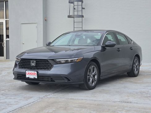 Used 2024 Honda Accord EX image 3