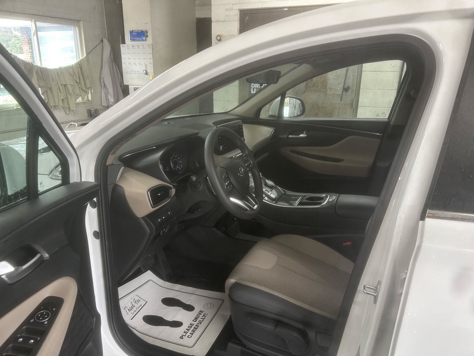 Used 2023 Hyundai Santa Fe SE AWD/4WD image 14