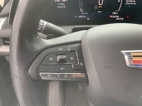 Used 2024 Cadillac XT4 Premium Luxury image 16