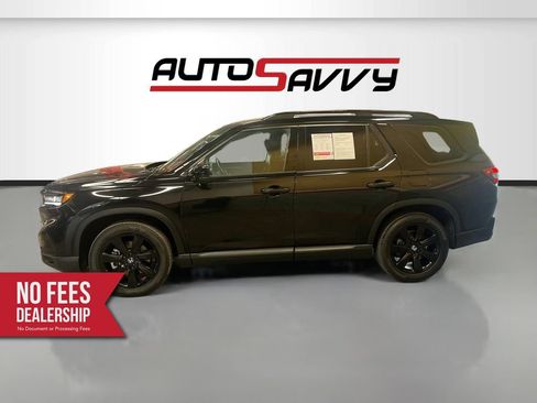 Used 2025 Honda Pilot Black Edition image 4