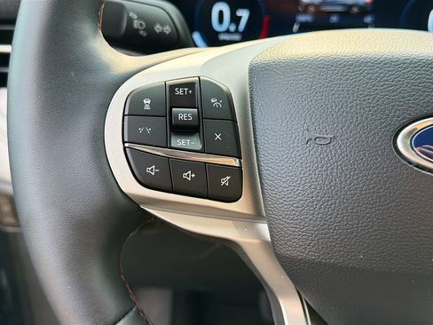 Used 2026 Ford Explorer Active w/ Active Comfort Package AWD/4WD image 12