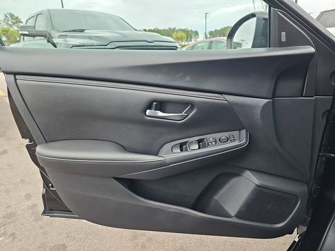 Used 2023 Nissan Sentra S image 31