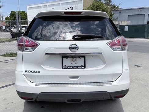 Used 2016 Nissan Rogue S FWD image 13