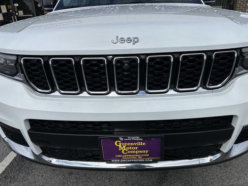 Used 2022 Jeep Grand Cherokee L Limited w/ Luxury Tech Group II image 8