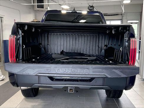 Used 2025 Toyota Tundra Limited AWD/4WD image 32