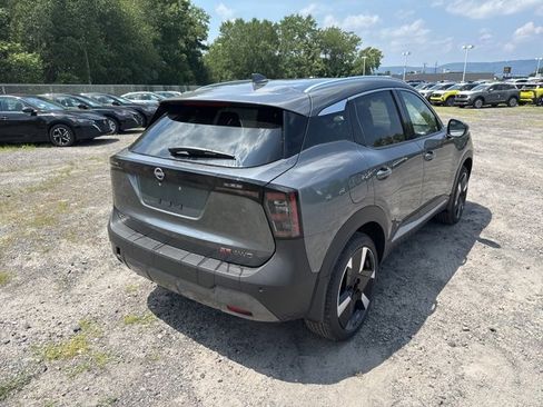 New 2025 Nissan Kicks SR w/ SR Premium Package image 6